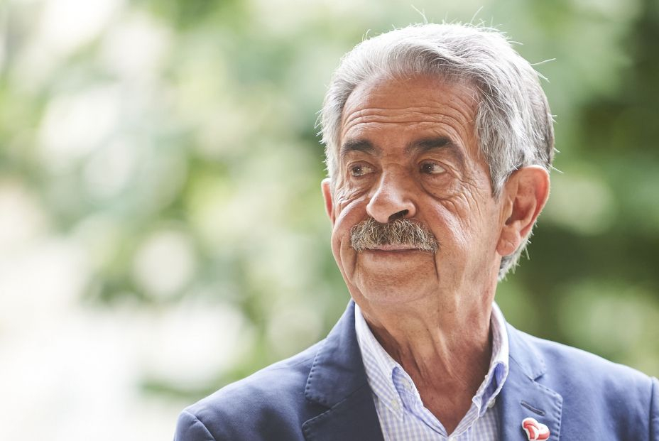 Revilla, candidato a la reelección a los 80 años: "Veo a Biden y creo que estoy mejor que él" Revilla, candidato a la reelección a los 80 años: "Veo a Biden y creo que estoy mejor que él"