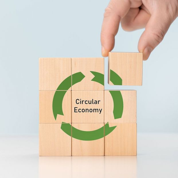 Telefónica, comprometida con la economía circular Foto: bigstock Telefónica, comprometida con la economía circular Foto: bigstock