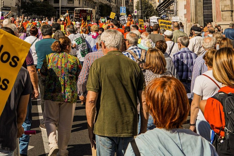 pensionistas pancarta manifestacion madrid pensionistas pancarta manifestacion madrid