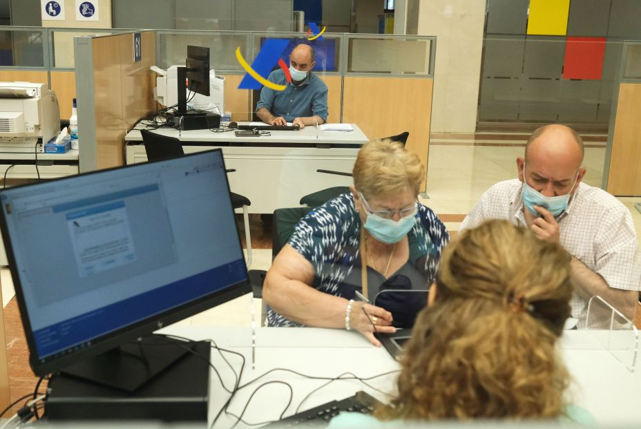 La Agencia Tributaria dará atención presencial preferente a los mayores La Agencia Tributaria dará atención presencial preferente a los mayores