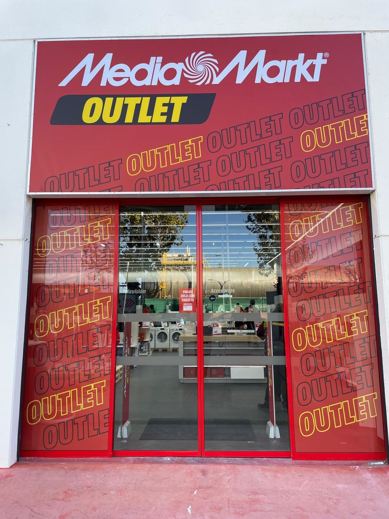 MediaMarkt abre su primer 'outlet' en España con descuentos de hasta el 60%
