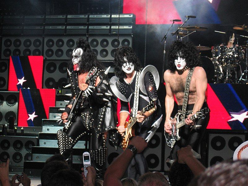 KISS in concert Boston 2004 Wikipedia KISS in concert Boston 2004 Wikipedia