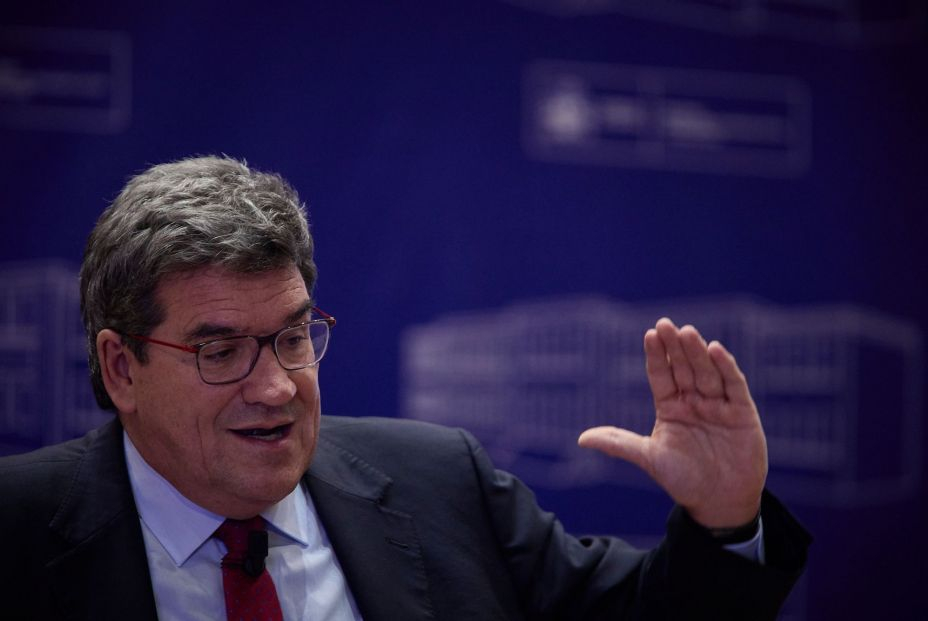 Escrivá afirma que aprobará la subida del cálculo de la pensión por decreto antes de fin de año