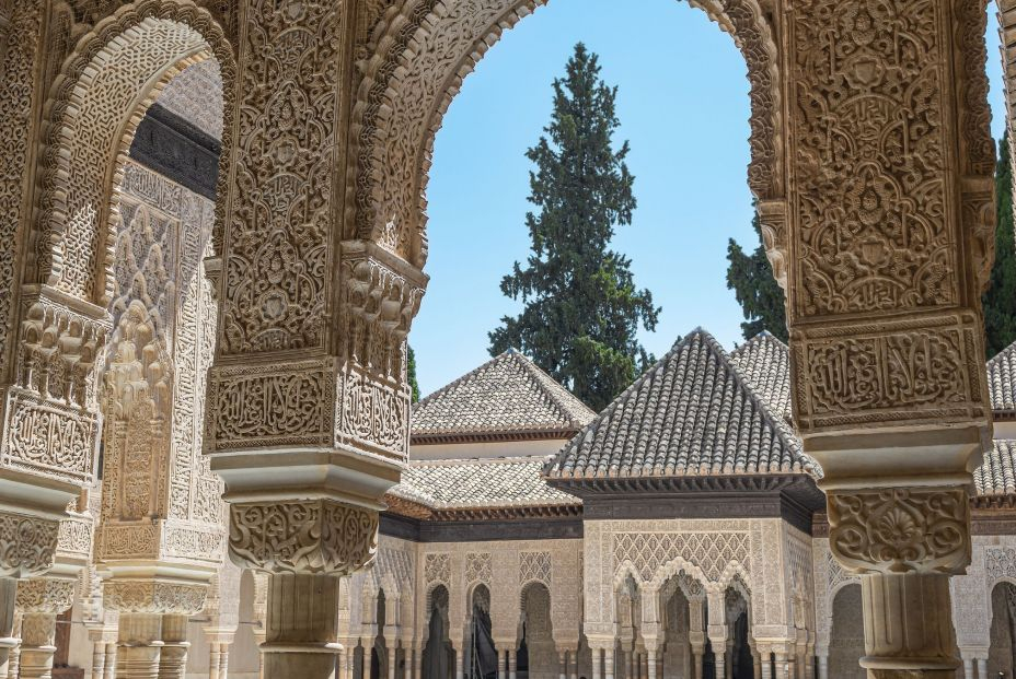 bigstock Beautiful Nasrid style Muslim466221289