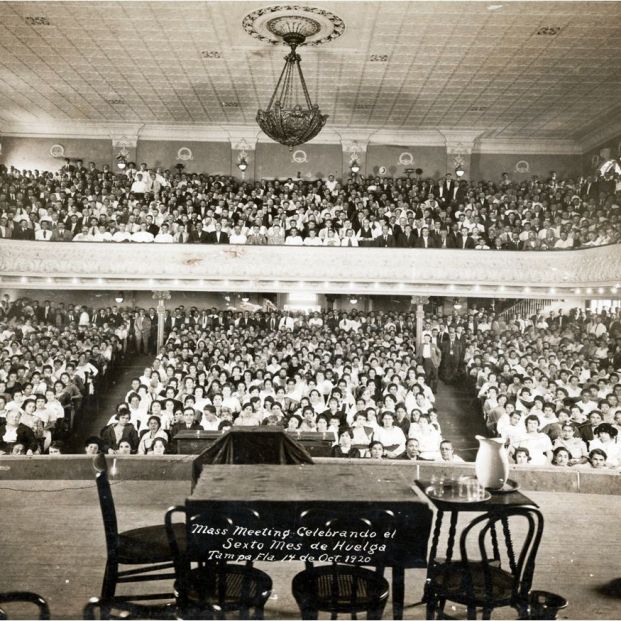 Tampa.Trabajadores del tabaco en asamblea celebrada en el Centro Asturiano de Tampa Tampa.Trabajadores del tabaco en asamblea celebrada en el Centro Asturiano de Tampa