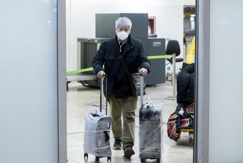Epidemiólogo pone en duda la utilidad de hacer pruebas Covid-19 a viajeros procedentes de China. Foto: Bigstock Epidemiólogo pone en duda la utilidad de hacer pruebas Covid-19 a viajeros procedentes de China. Foto: Bigstock