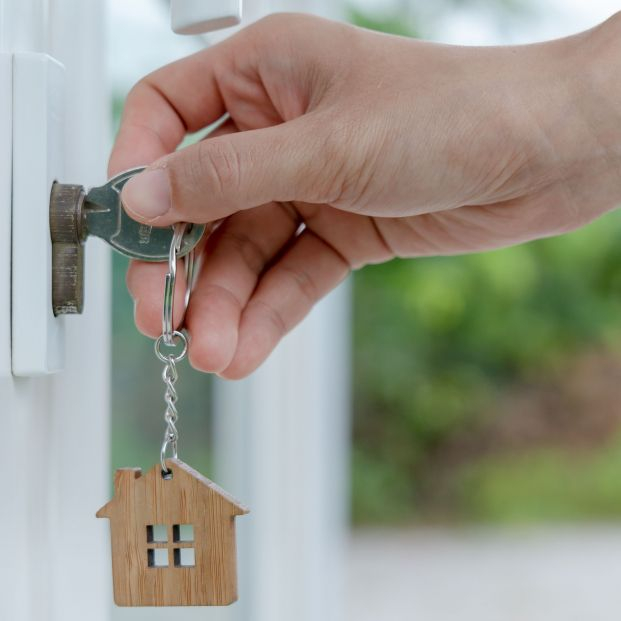 Lo que debes saber antes de contratar un seguro de impago de alquiler. Foto: Bigstock