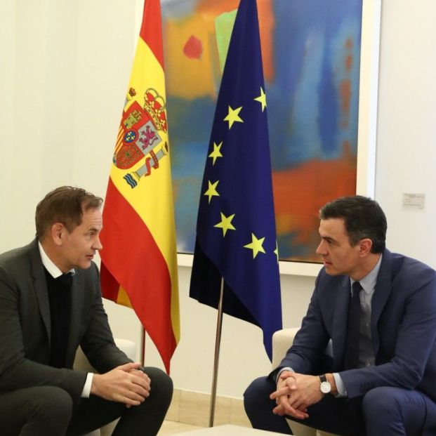 Volkswagen y Seat se reúnen con Sánchez para tratar la electrificación de la industria del automóvil Volkswagen y Seat se reúnen con Sánchez para tratar la electrificación de la industria del automóvil