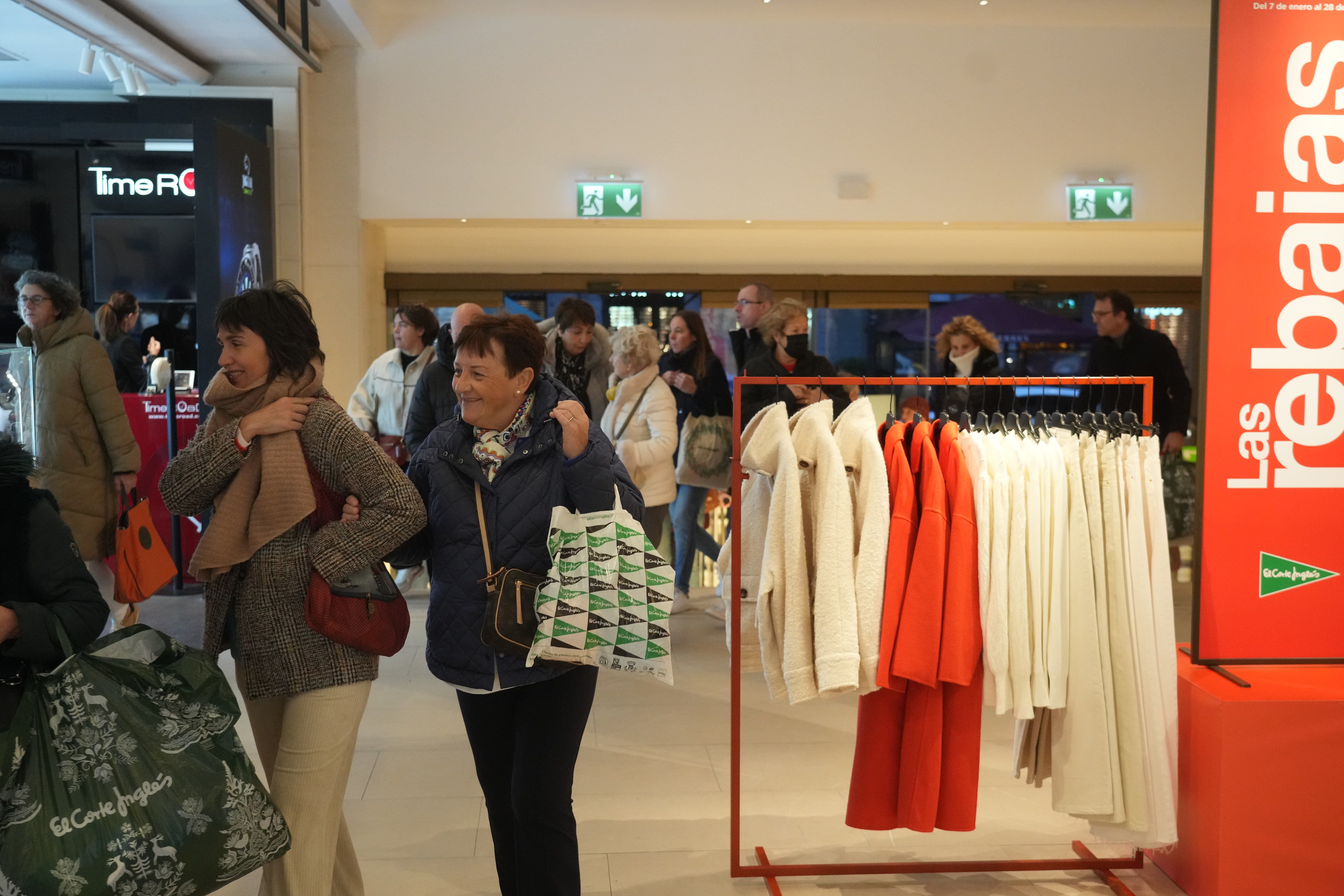 Los clientes de El Corte Inglés ya pueden recoger sus pedidos online en tienda en una hora