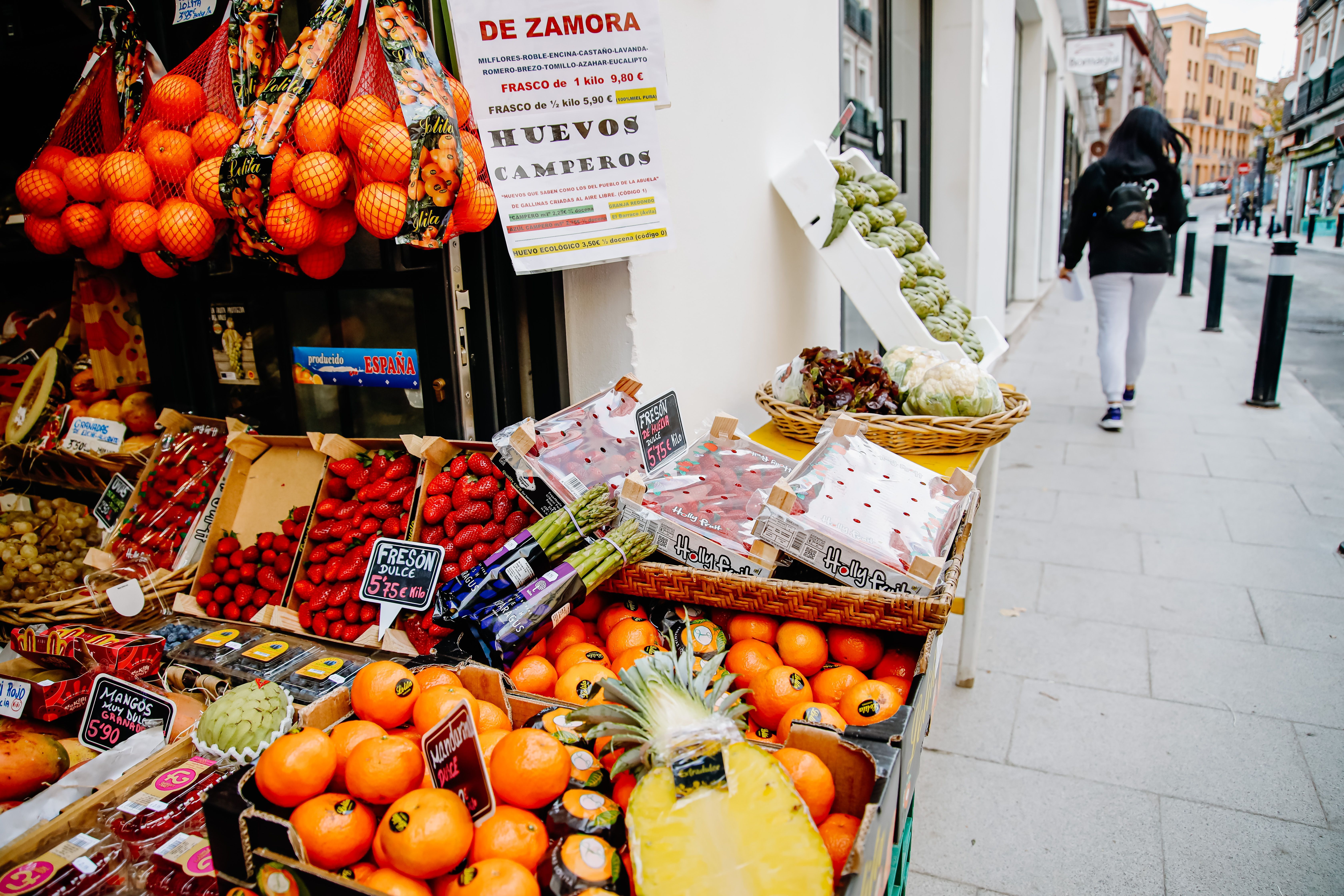 Fedea calcula que la rebaja del IVA de los alimentos solo ahorra 6,5 euros al mes por familia