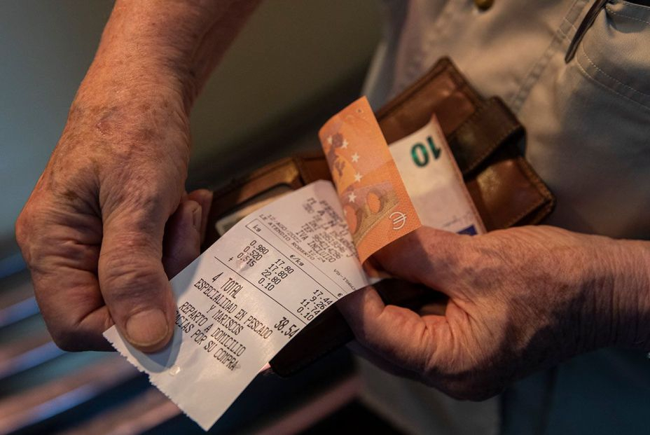 El efecto de la bajada del IVA no dura ni dos meses: la cesta básica de la compra ya ha subido. Foto: EuropaPress El efecto de la bajada del IVA no dura ni dos meses: la cesta básica de la compra ya ha subido. Foto: EuropaPress