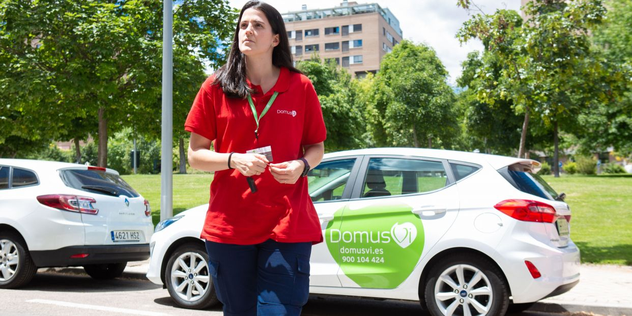 DomusVi transforma la profesionalización de los servicios domiciliarios DomusVi transforma la profesionalización de los servicios domiciliarios