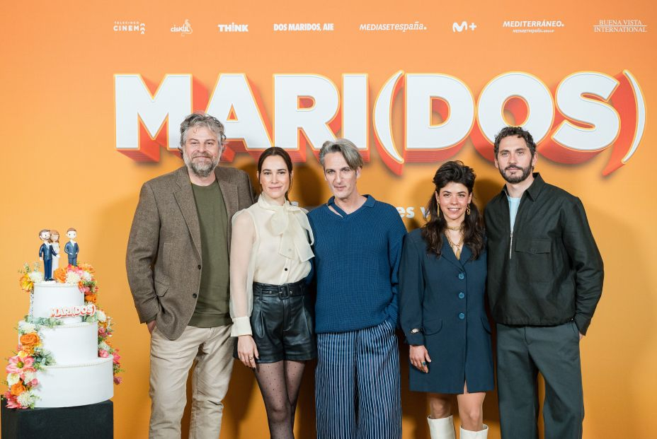 Los actores Raúl Cimas, Celia Freijeiro, Ernesto Alterio, la directora Lucía Alemany y el actor Paco León Los actores Raúl Cimas, Celia Freijeiro, Ernesto Alterio, la directora Lucía Alemany y el actor Paco León