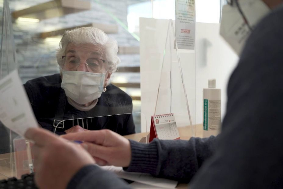 El Defensor del cliente financiero resolverá reclamaciones si la banca atiende mal a los mayores El Defensor del cliente financiero resolverá reclamaciones si la banca atiende mal a los mayores