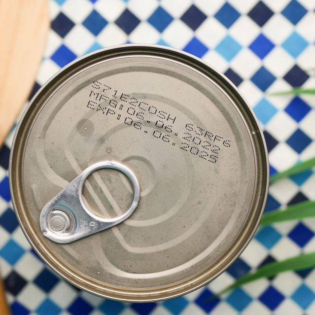 La misión imposible de encontrar la fecha de caducidad: los mayores piden que sea más visible