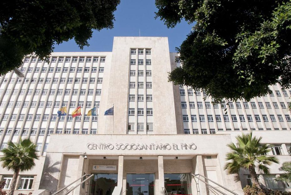 Una mujer de 85 años vive desde hace dos años en el pasillo de una residencia para estar con su hijo