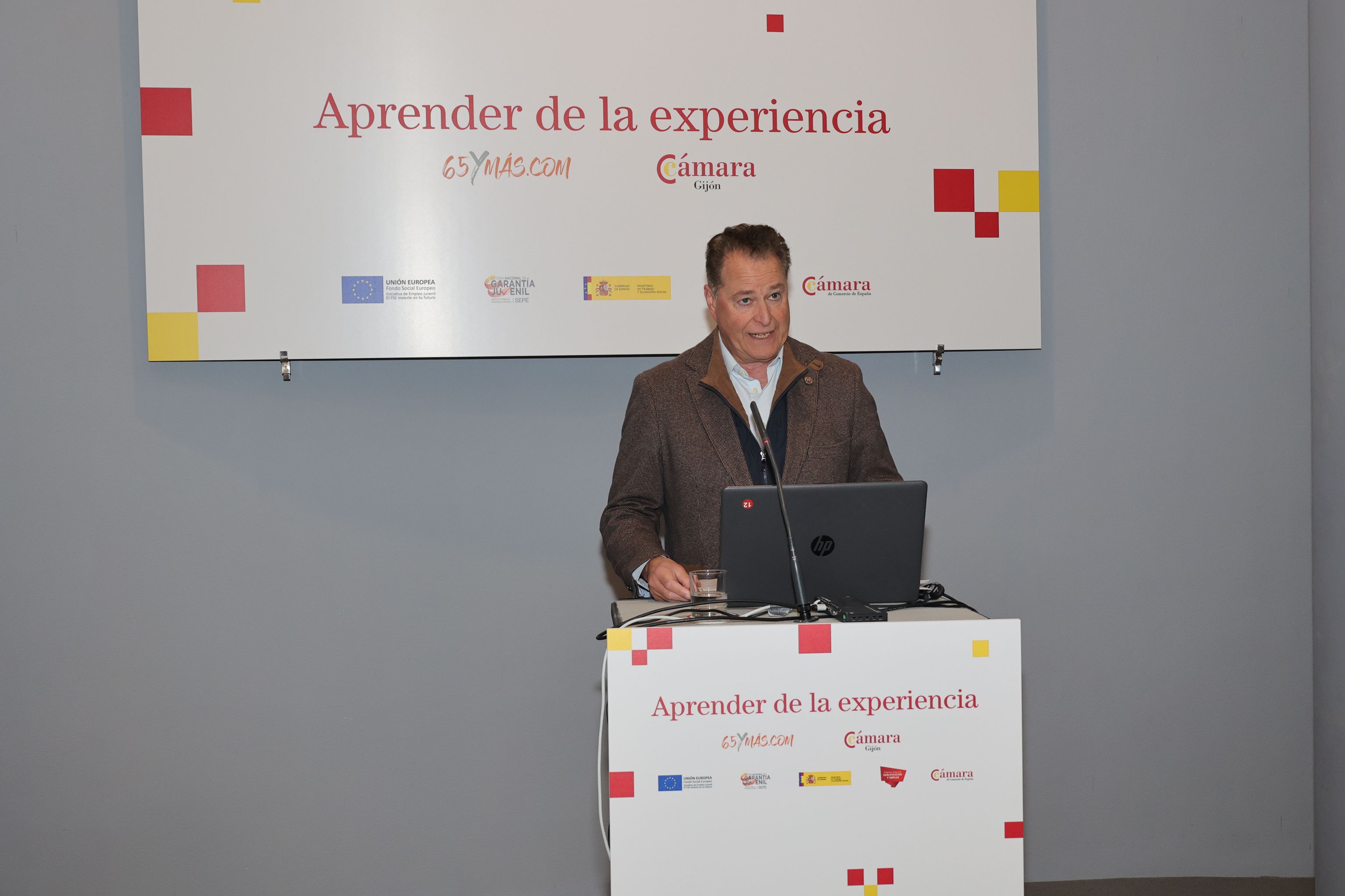 Félix Baragaño: "Es fundamental apoyarnos en los sénior, claves para contribuir al crecimiento"