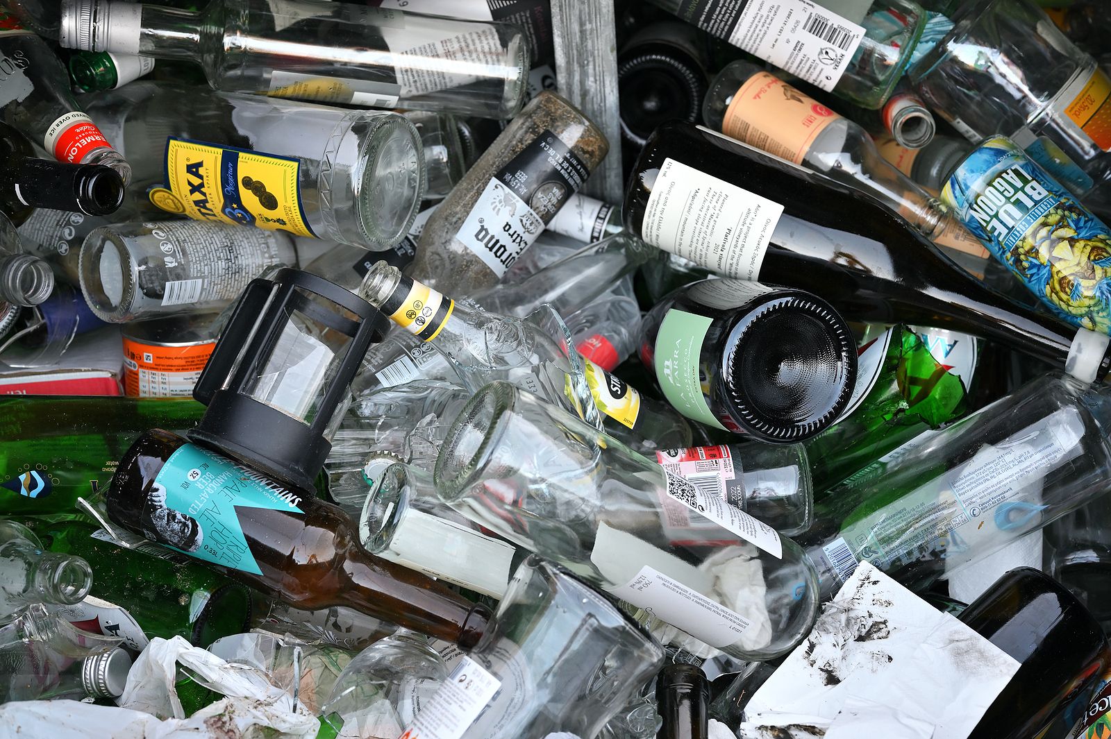 Desarrollan un vidrio biodegradable y reciclable que podría ser la base para un futuro sostenible