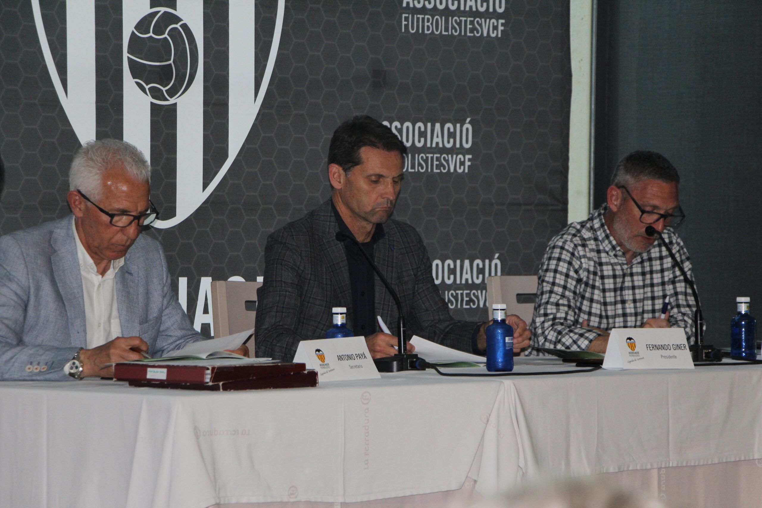 valencia2La Asociación de Futbolistas del Valencia creará una residencia para los veteranos del club