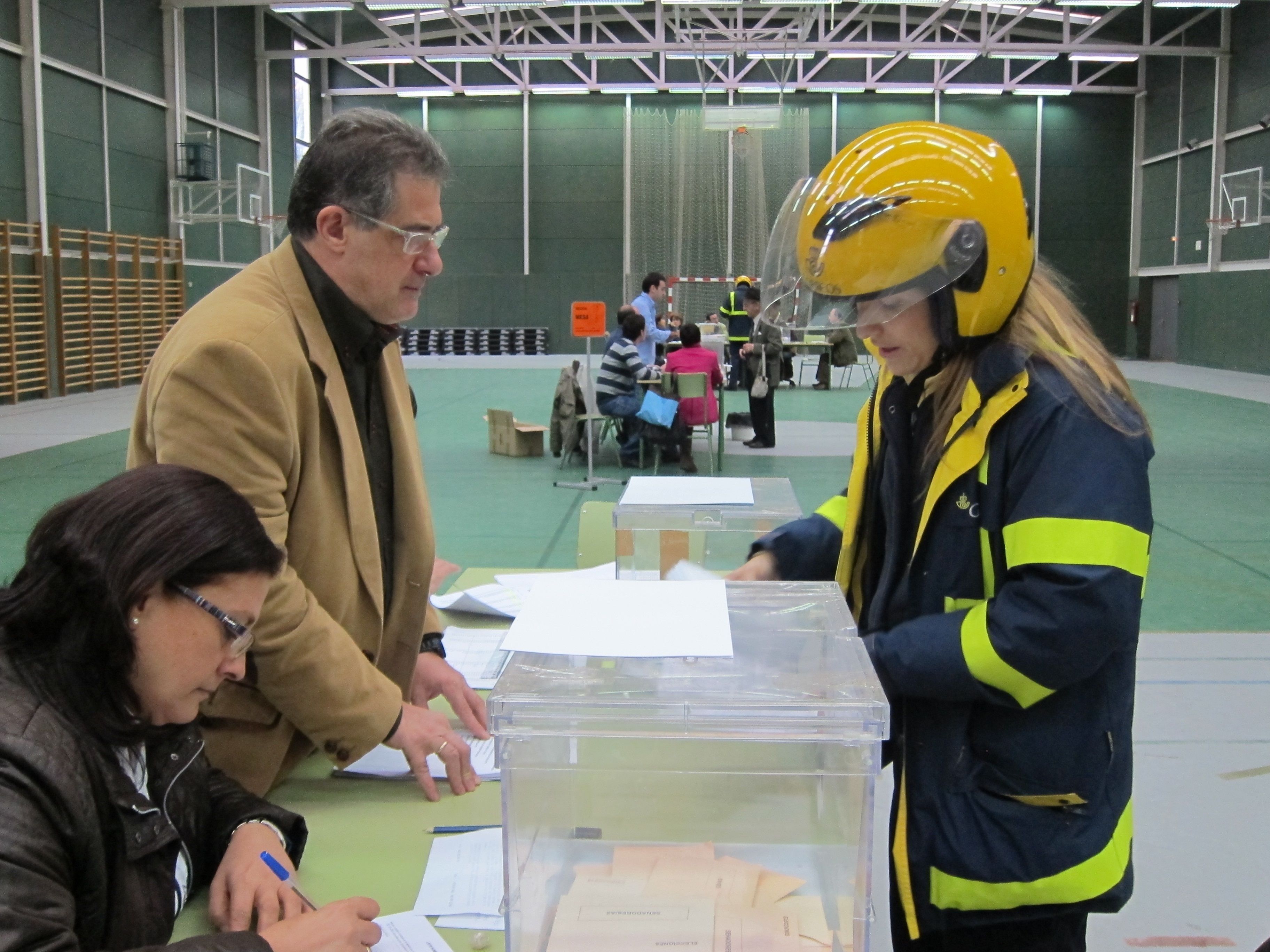 Elecciones 28-M: los carteros ya no podrán recoger el voto postal en el domicilio