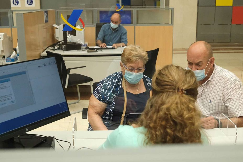 Arranca la Renta 2022-2023: nuevo tijeretazo a planes de pensiones y desigualdad entre Comunidades. Foto: EuropaPress