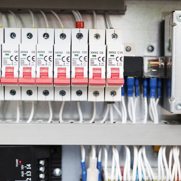 Factura de la luz: ¿Cómo saber si tengo contratada la potencia adecuada?