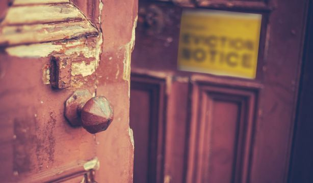 Mi madre de 78 años va a dormir en la calle y a nadie le importa