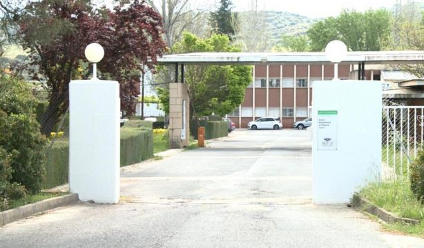 Una veintena de mayores, atrapados en la planta de su residencia por una avería