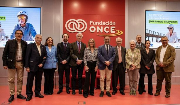 Las peticiones de los mayores a Sanidad: atención a domicilio, más coordinación y salud bucodental