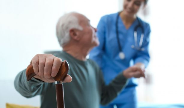 Galicia implantará un sistema de rehabilitación mediante realidad virtual en residencias de mayores. Foto: Bigstock