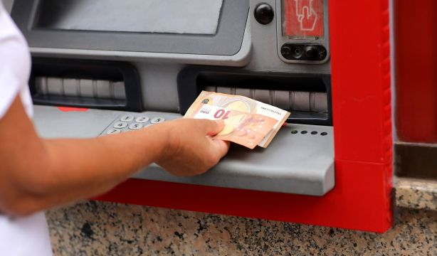 ¿Qué trabajadores no recibirán paga extra esta Navidad?