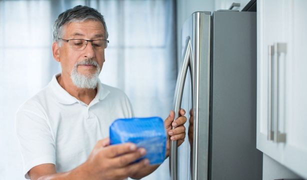 Los 10 alimentos que puedes consumir aunque estén caducados