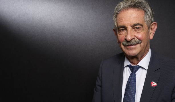 EuropaPress 4209002 presidente cantabria miguel angel revillaposa europa press estand europa