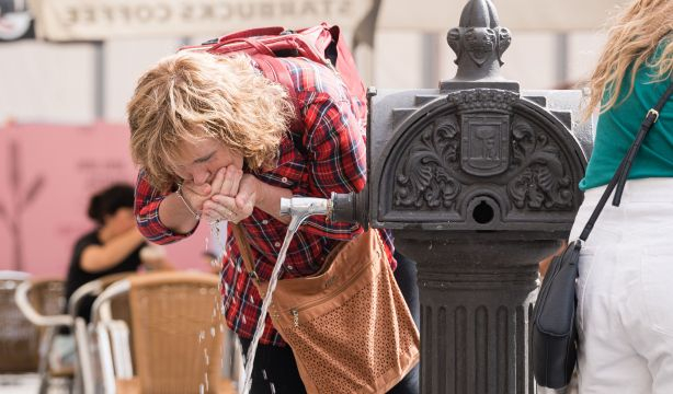 Cinco consejos para los mayores ante el episodio de calor extremo en abril