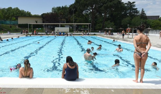 Estas son las 28 piscinas municipales que abrirán este verano en Madrid