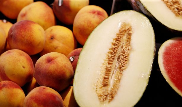 Atención al etiquetado de melones y sandías en los supermercados: denuncian que es "engañoso"