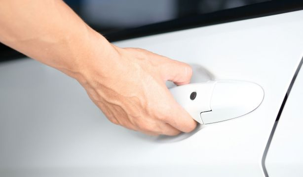 Trucos para abrir el coche si te has dejado las llaves dentro. Foto: Bigstock