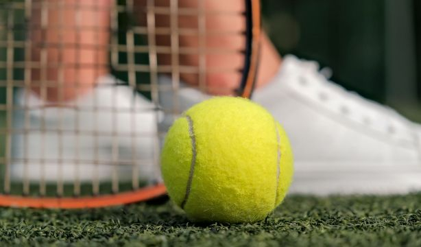 El orgullo de un abuelo al ver jugar a su nieta en el Mutua Madrid Open. Foto: Bigstock
