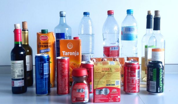 Las bebidas azucaradas tienen 100 veces más plastificantes que el agua según el CSIC