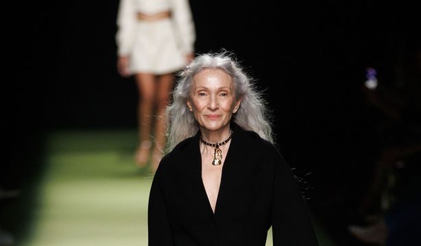 Modelos sénior reivindican su lugar en la moda: "Representamos a muchas mujeres"