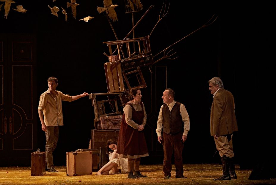 Javier Gutiérrez en 'Los santos inocentes' de Delibes: "Cada vez somos una sociedad más egoísta" Javier Gutiérrez en 'Los santos inocentes' de Delibes: "Cada vez somos una sociedad más egoísta"