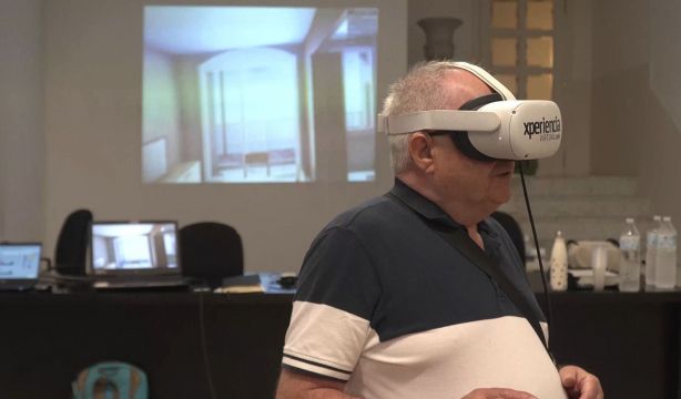 Pamplona desarrolla una herramienta de realidad virtual para mejorar las viviendas de los mayores. Foto: Ayuntamiento de Pamplona