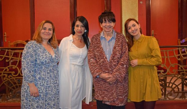 Llega al teatro 'Aquellas migas de pan', una obra que sensibiliza sobre el alzhéimer