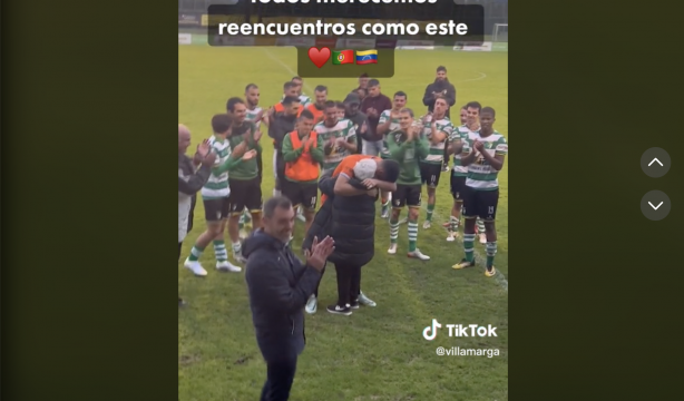 VÍDEO: El llanto de un portero de fútbol al reencontrarse con su abuela después de cuatro años