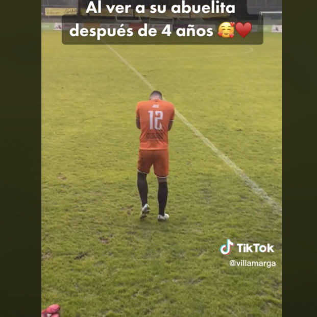 El llanto de un portero de fútbol tras ver a su abuela tras 4 años El llanto de un portero de fútbol tras ver a su abuela tras 4 años