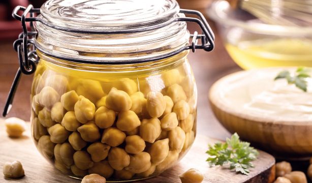 El mejor truco para abrir los botes de conservas de garbanzos y legumbres