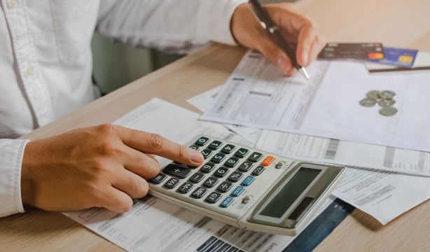 El precio del gas se desploma por debajo de los 30 €/MWh: ¿cómo afectará a tu factura?