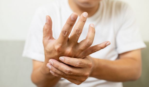 Asocian la práctica de ejercicio a un 25% menos de riesgo de párkinson