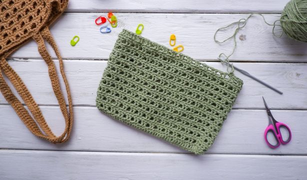 Le pide un favor a su abuela y comparte el resultado final: "¿Cómo me quedo yo ahora?"