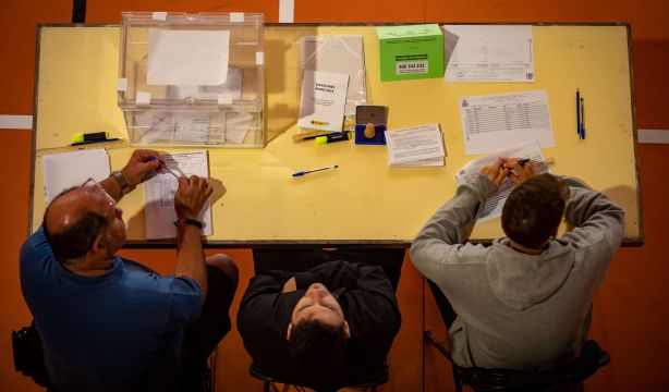 Asociaciones de consumidores piden que viajes ya pagados sirvan para librarse de la mesa electoral